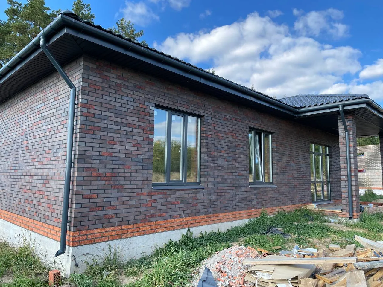 Дом из кирпича Антрацит Лава